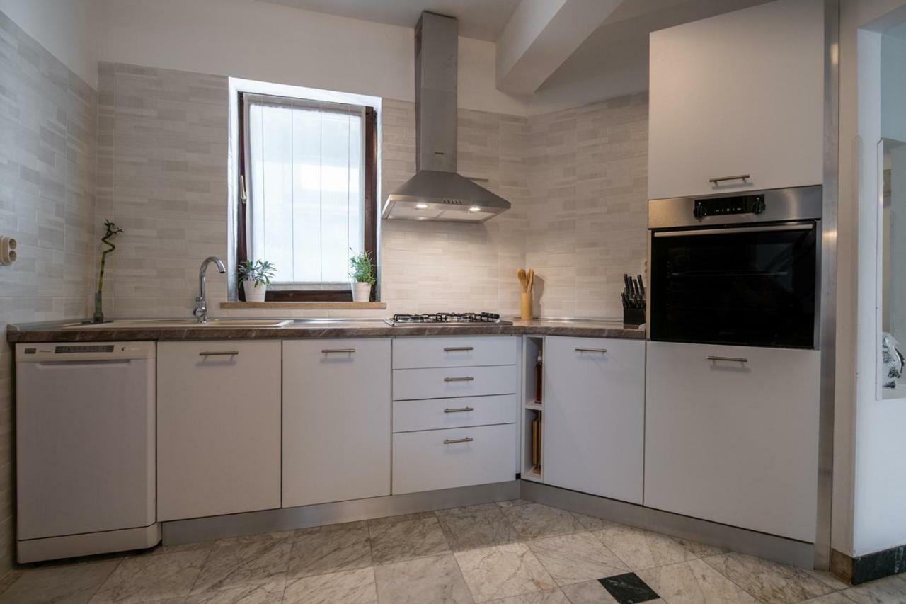 Cave Romane Apartment With Private Pool And Sea View Vinkuran Eksteriør billede