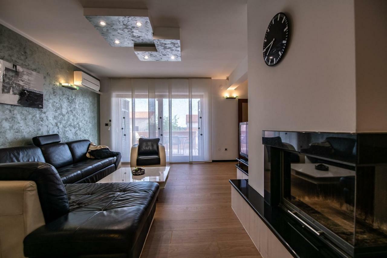 Cave Romane Apartment With Private Pool And Sea View Vinkuran Eksteriør billede