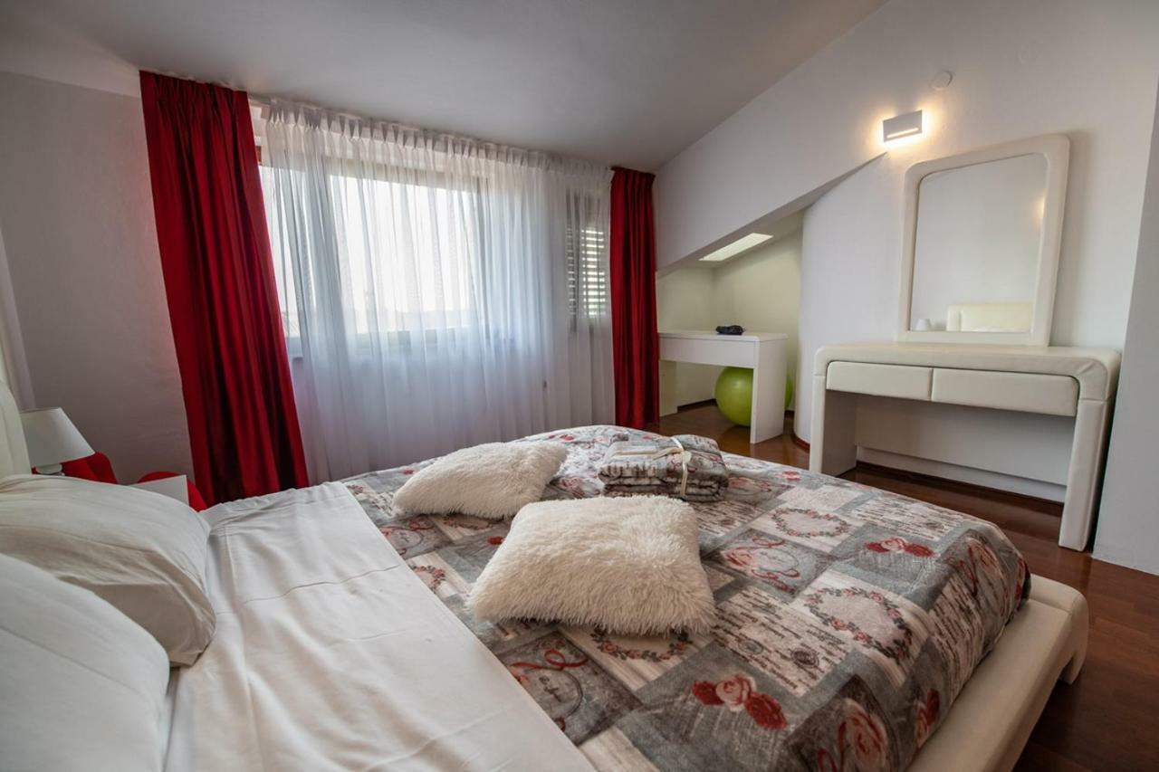 Cave Romane Apartment With Private Pool And Sea View Vinkuran Eksteriør billede