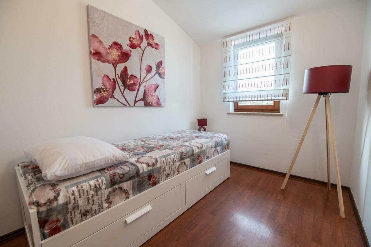 Cave Romane Apartment With Private Pool And Sea View Vinkuran Eksteriør billede