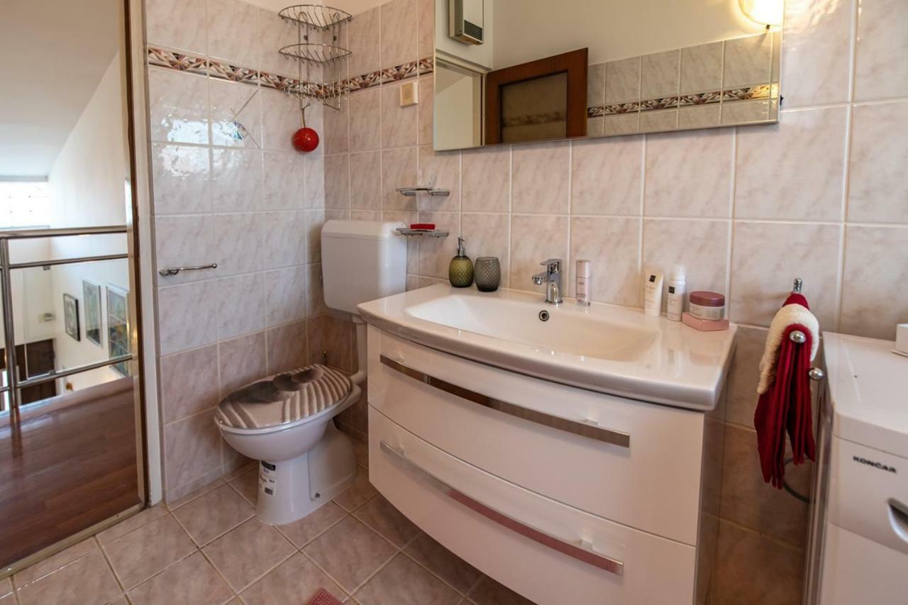 Cave Romane Apartment With Private Pool And Sea View Vinkuran Eksteriør billede